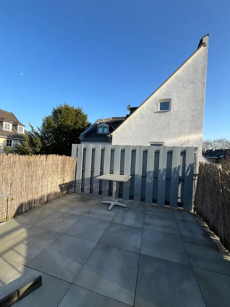 2 Zimmer Wohnung mit 66 m² in Wiesbaden – Bild 2
