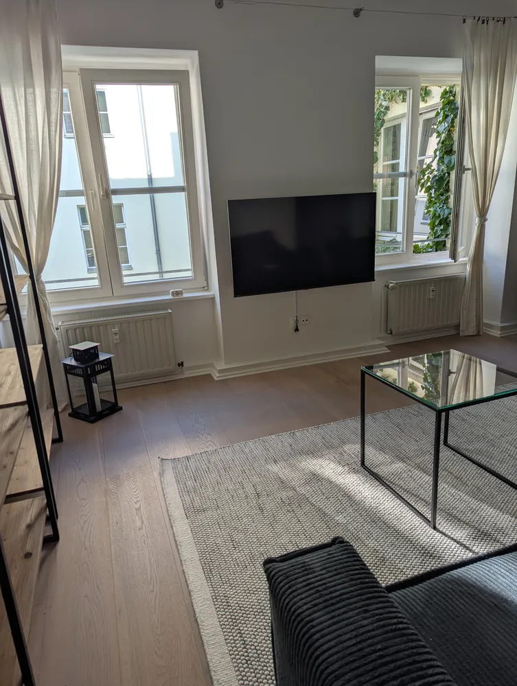 2 Zimmer Wohnung mit 58 m² in Berlin – Bild 1