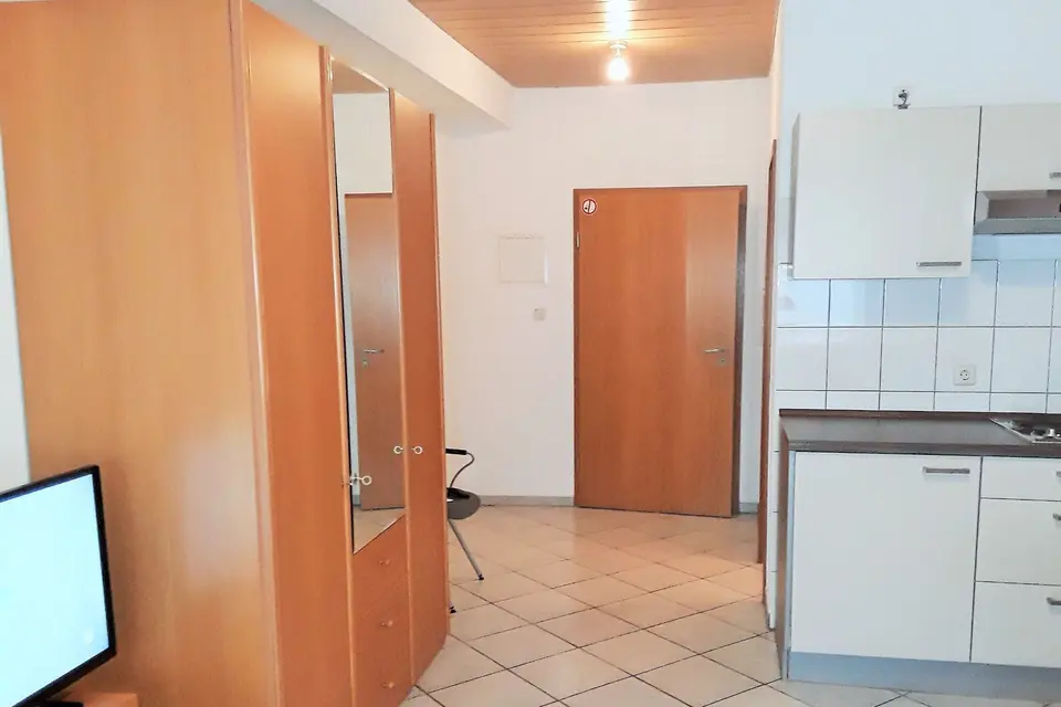 Shared room with 28 m² in Stuttgart – Photo 5