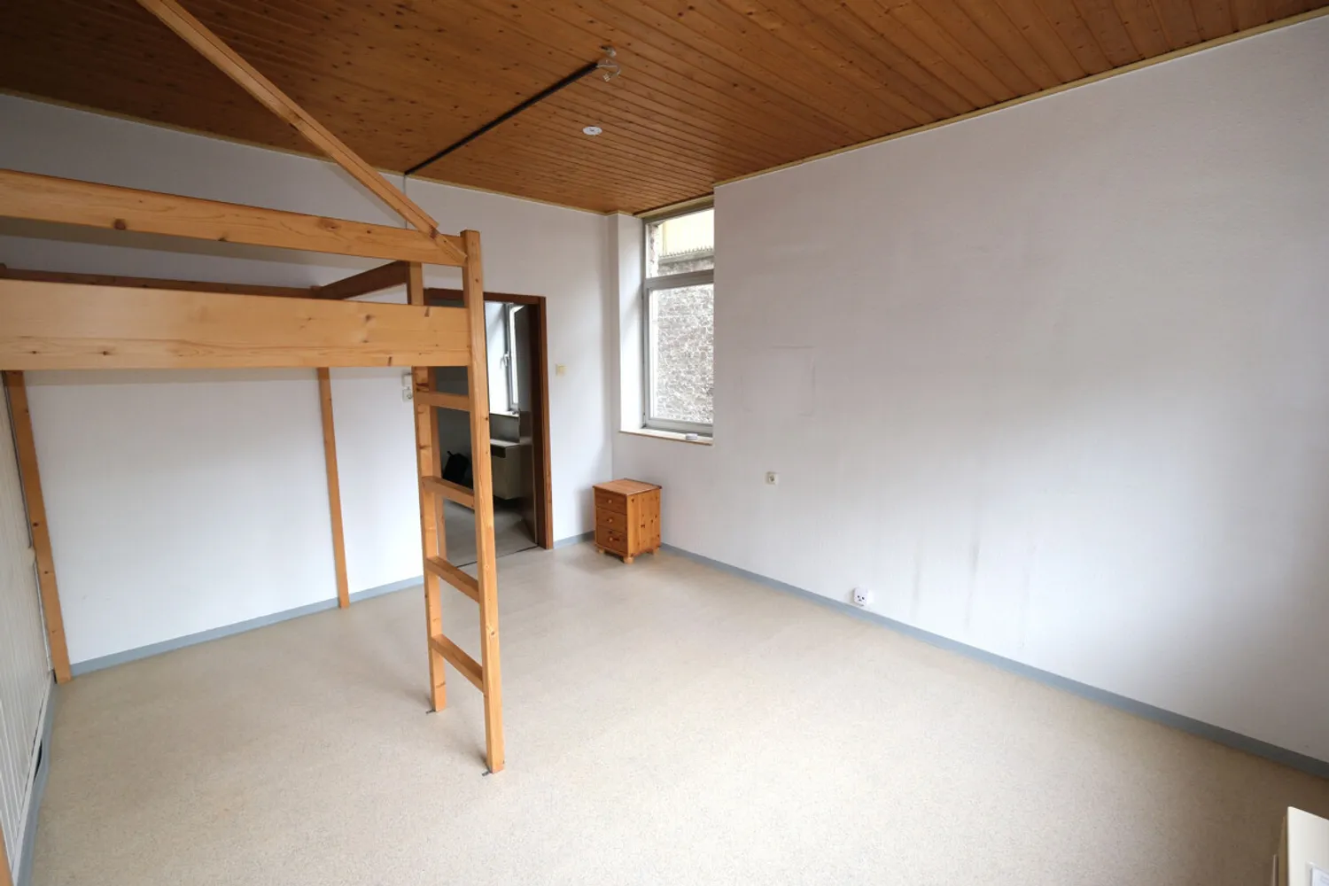 1 Zimmer Wohnung mit 35 m² in Aachen – Bild 2