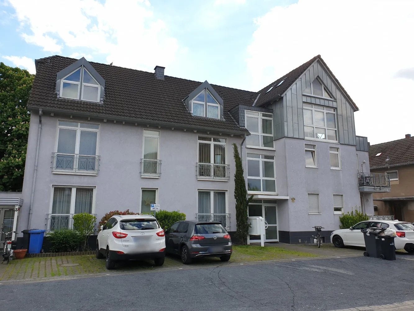2 Zimmer Wohnung mit 82 m² in Leverkusen – Bild 2