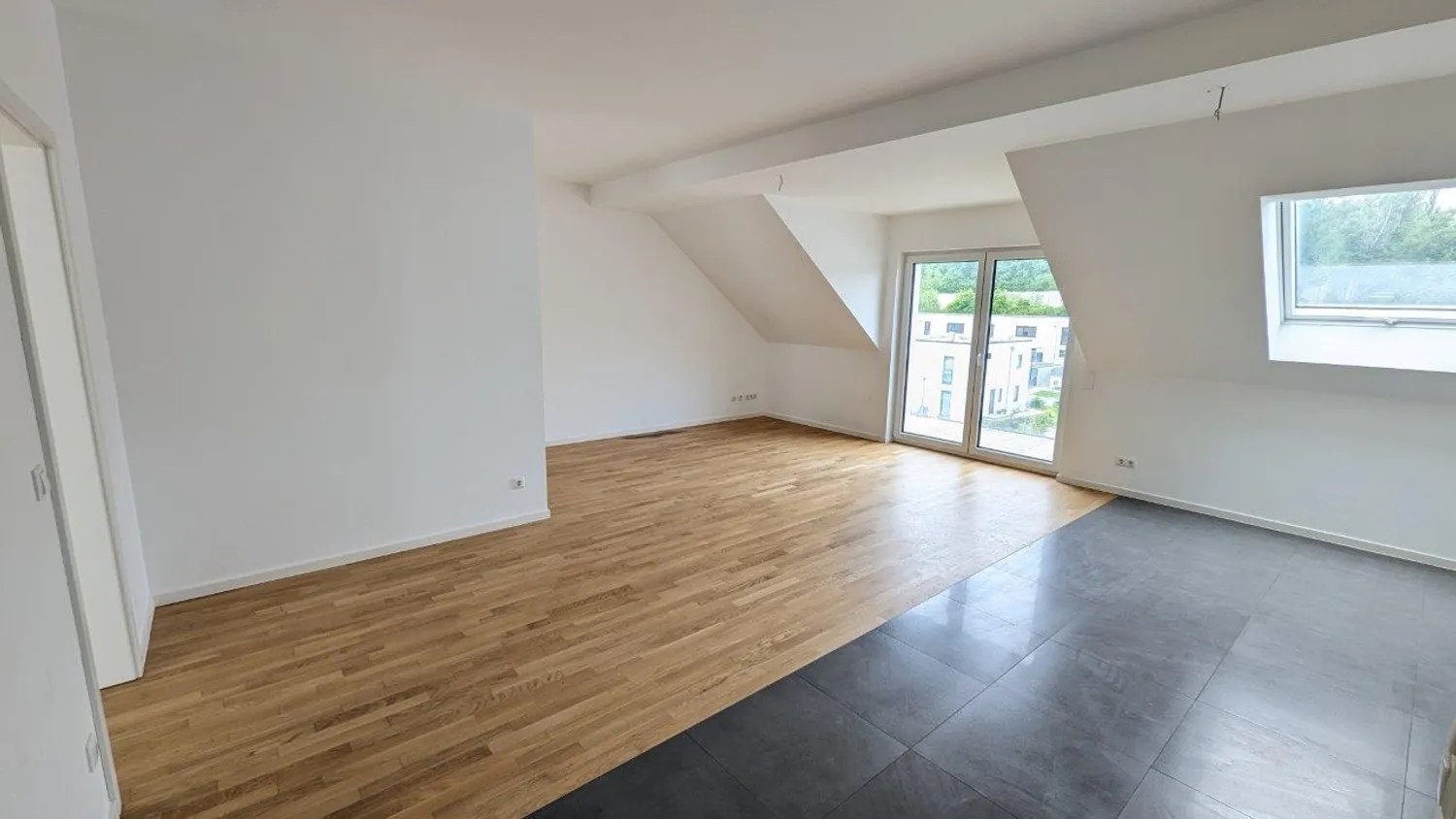 4 Zimmer Wohnung mit 108 m² in Weimar – Bild 1