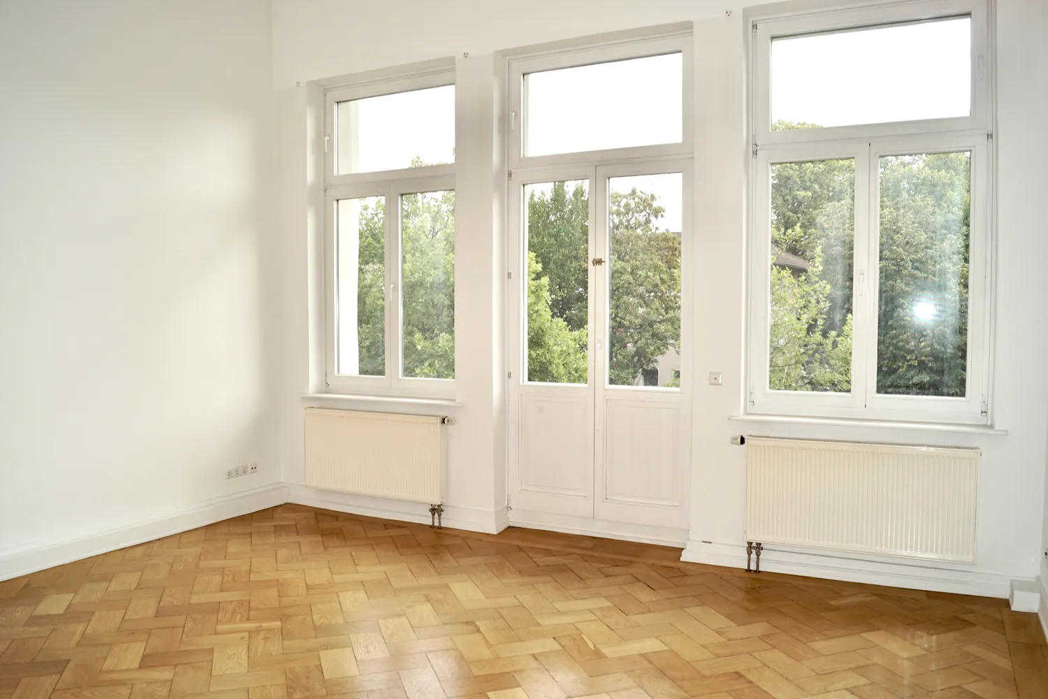 4 Zimmer Wohnung mit 121 m² in Wiesbaden – Bild 2