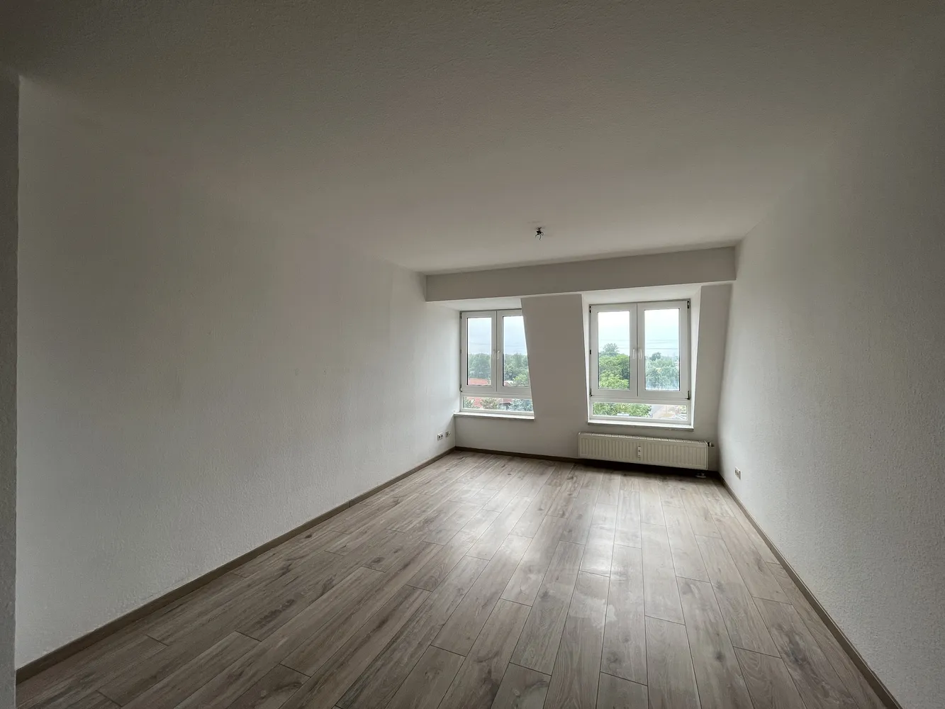 2 Zimmer Wohnung mit 60 m² in Bitterfeld-Wolfen – Bild 1