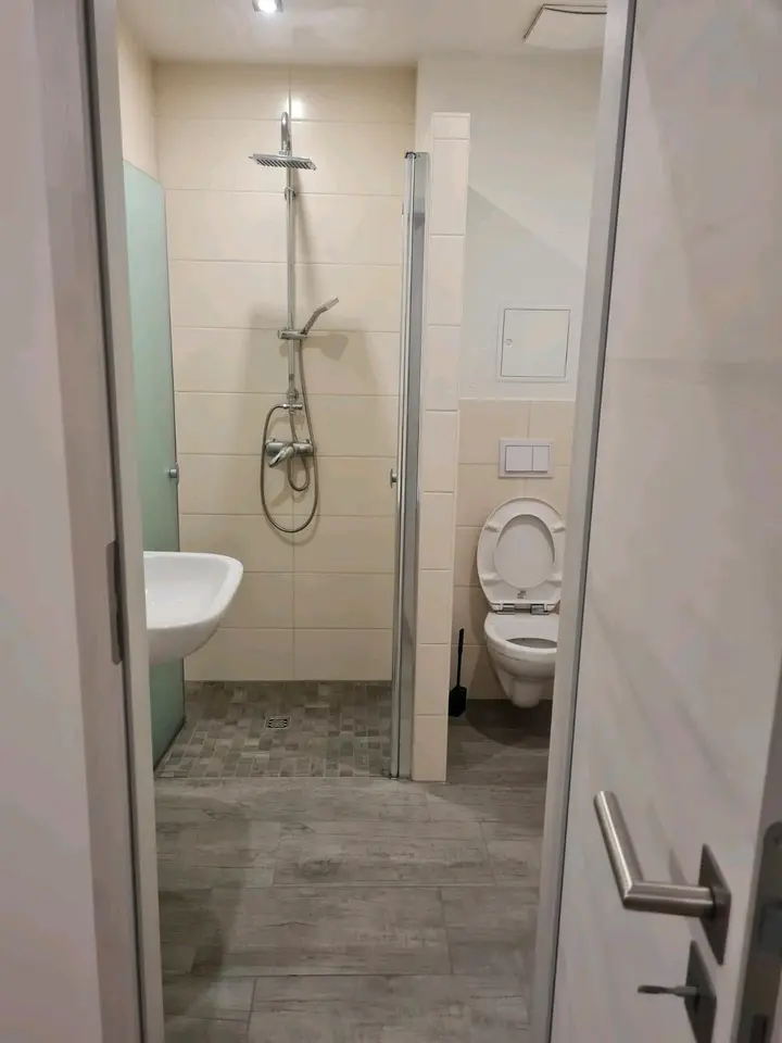 2 Zimmer Wohnung mit 40 m² in Werdau – Bild 5