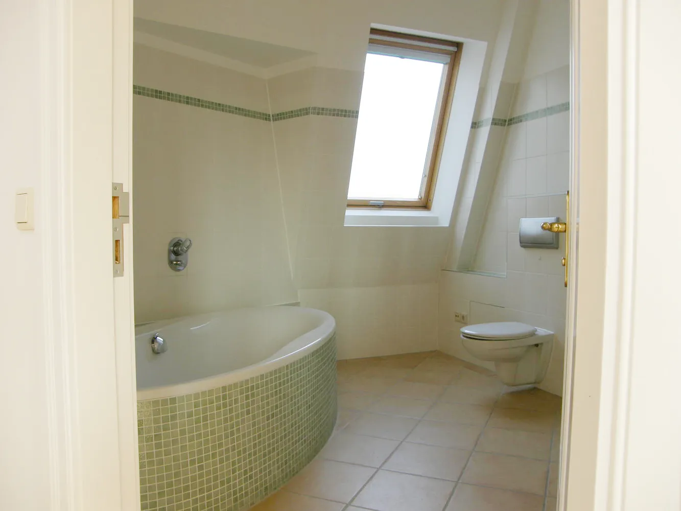 3 Zimmer Wohnung mit 100 m² in Berlin – Bild 4