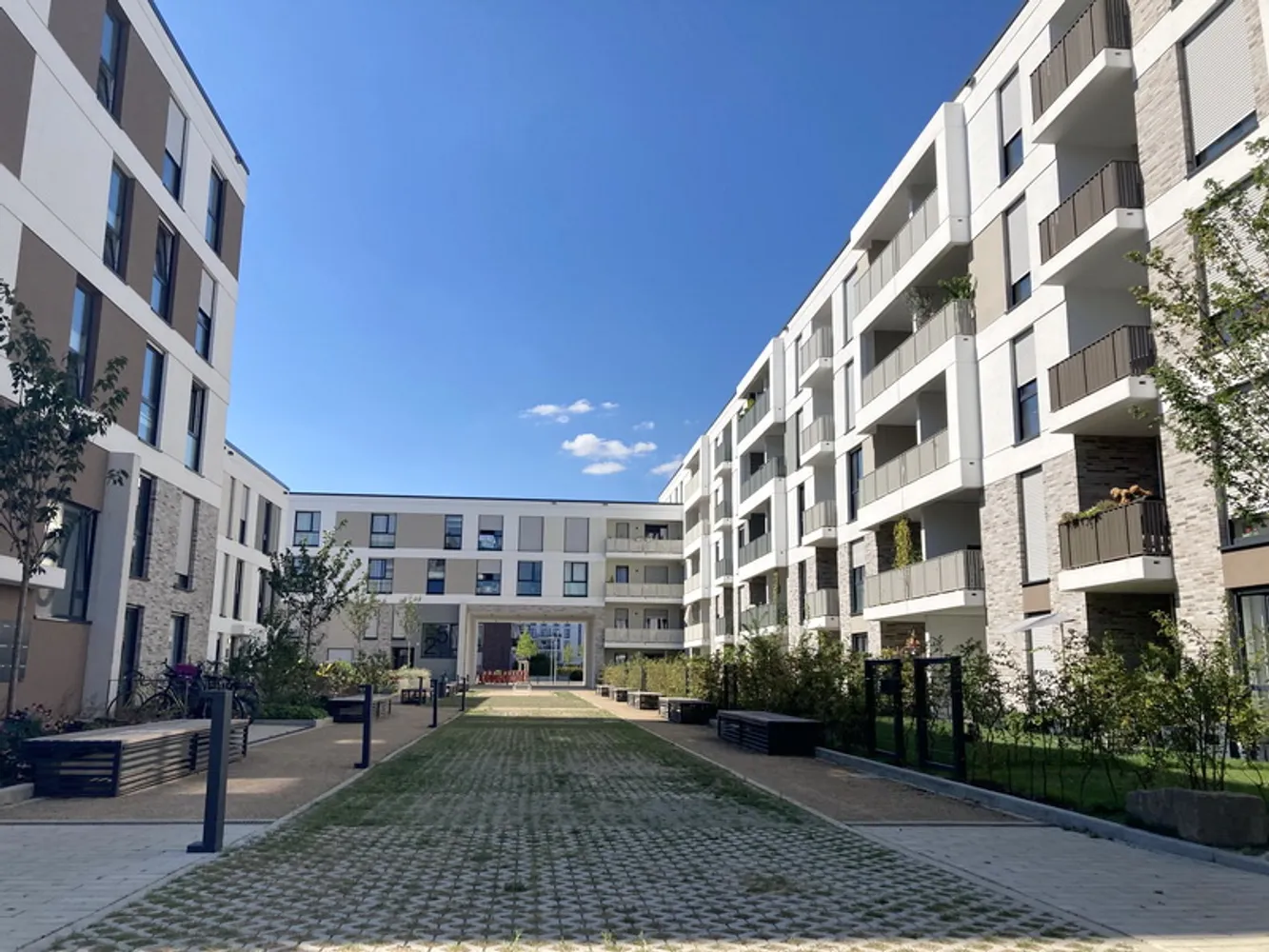 4 Zimmer Wohnung mit 108 m² in Düsseldorf – Bild 3