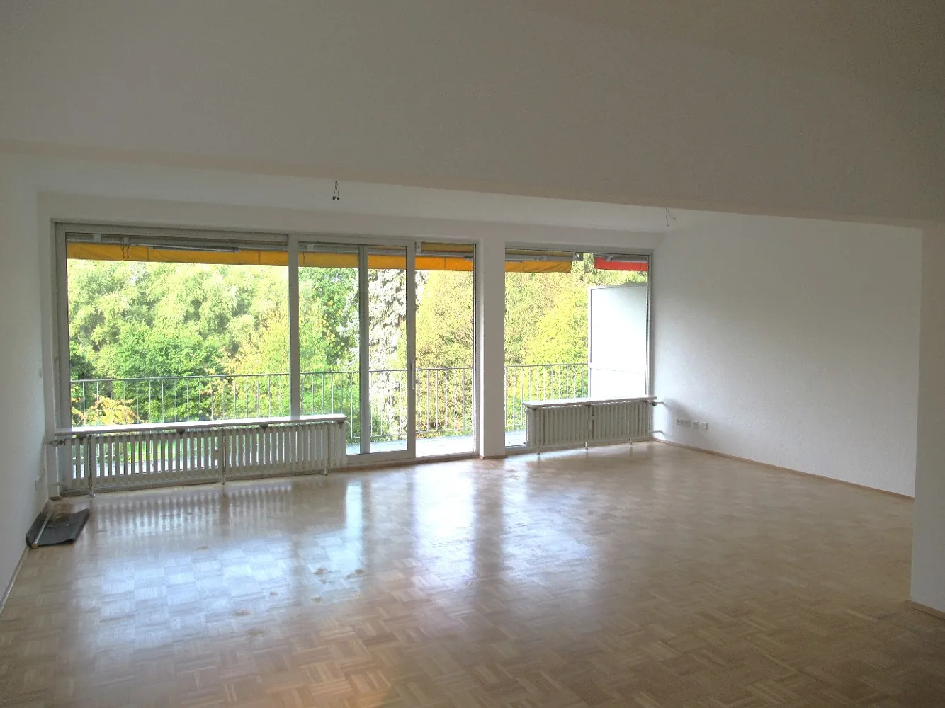 3 room apartment with 100 m² in Düsseldorf – Photo 3