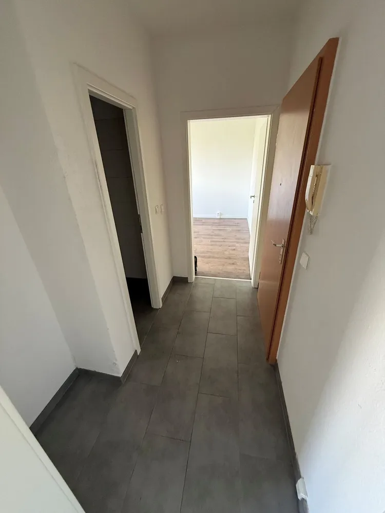 2 Zimmer Wohnung mit 42 m² in Halle (Saale) – Bild 4
