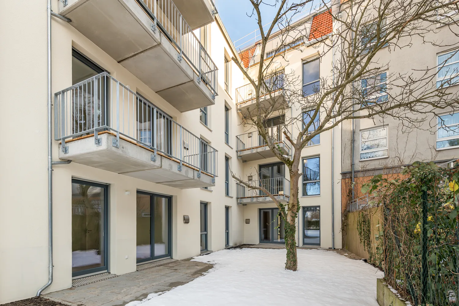 4 Zimmer Wohnung mit 105 m² in Berlin – Bild 2