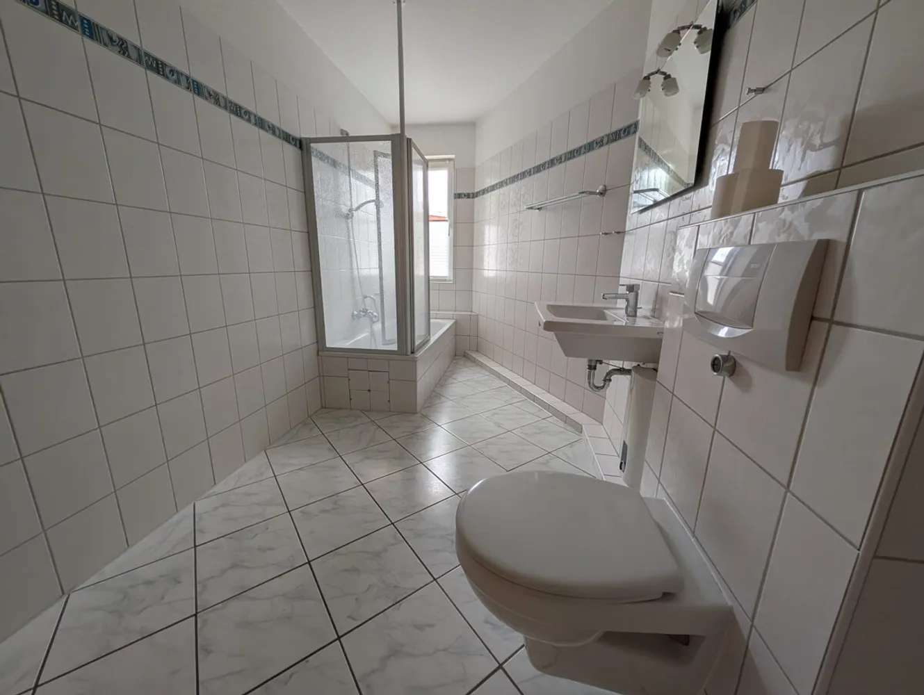 2 Zimmer Wohnung mit 70 m² in Bremen – Bild 6