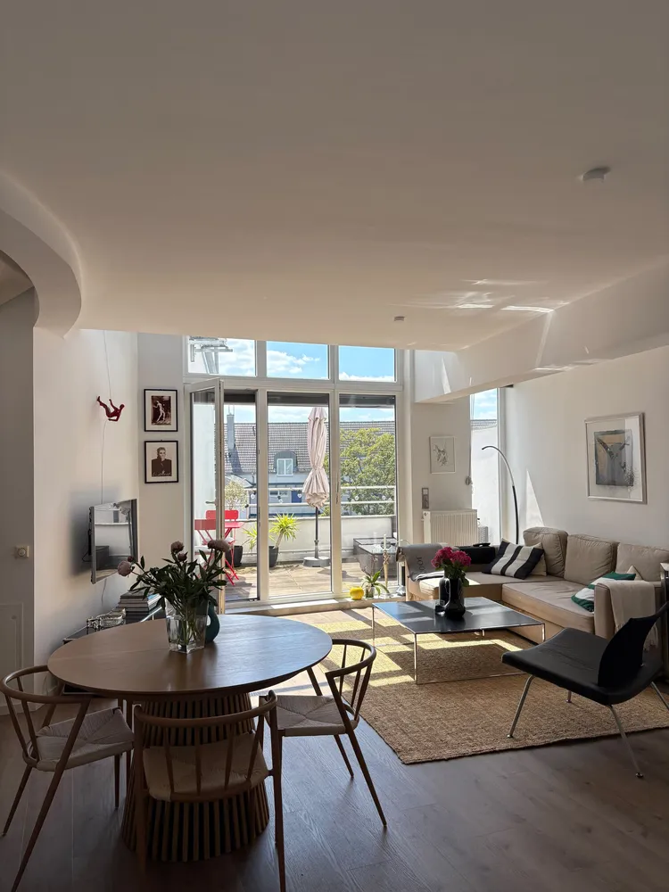 2 Zimmer Wohnung mit 80 m² in Frankfurt am Main – Bild 1