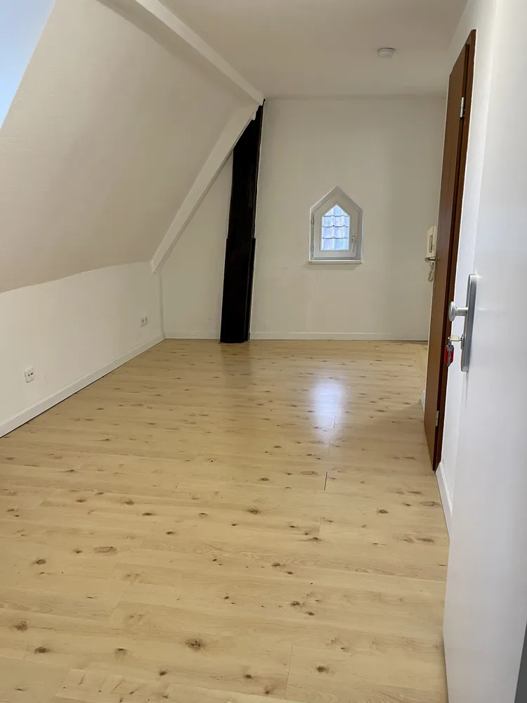 1 Zimmer Wohnung mit 30 m² in Karlsruhe – Bild 1