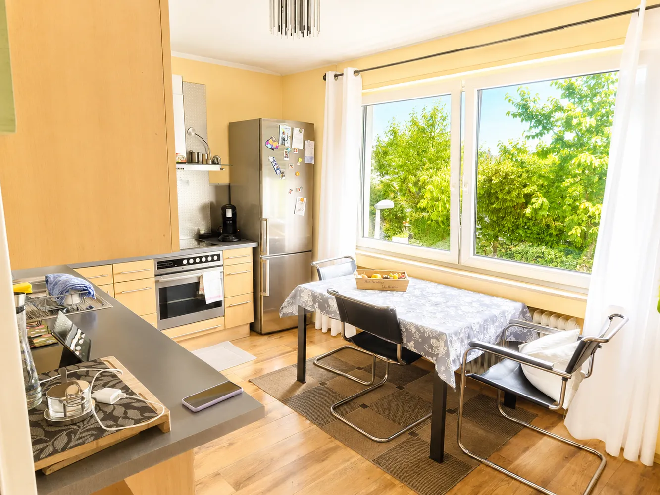 4 Zimmer Wohnung mit 102 m² in Köln – Bild 2