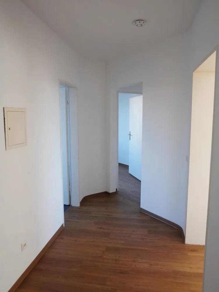 3 Zimmer Wohnung mit 76 m² in Hannover – Bild 2