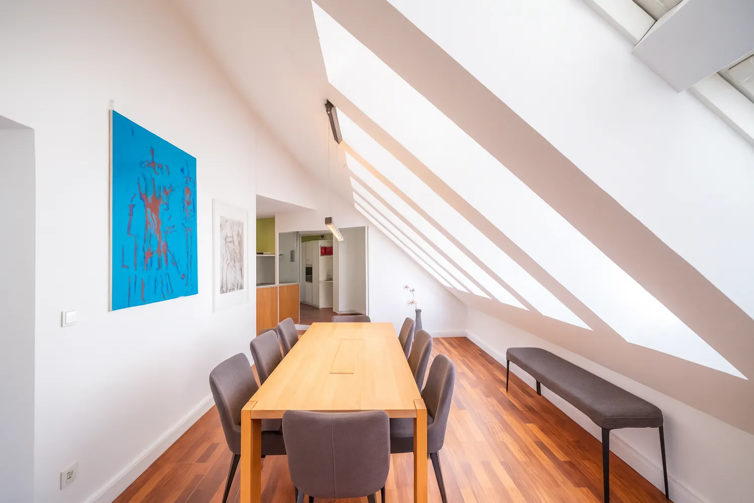 4 Zimmer Wohnung mit 192 m² in München – Bild 3
