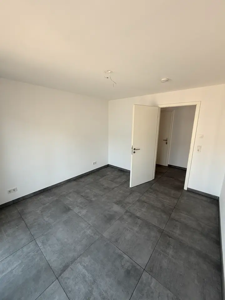 2 Zimmer Wohnung mit 65 m² in Wiesbaden – Bild 4
