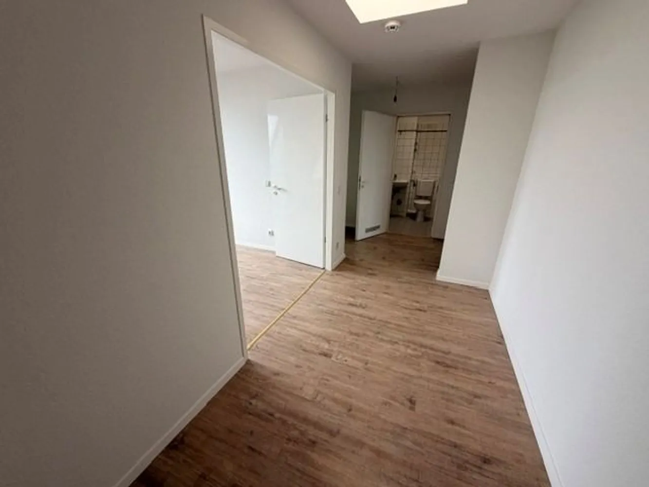 2 Zimmer Wohnung mit 73 m² in Berlin – Bild 2