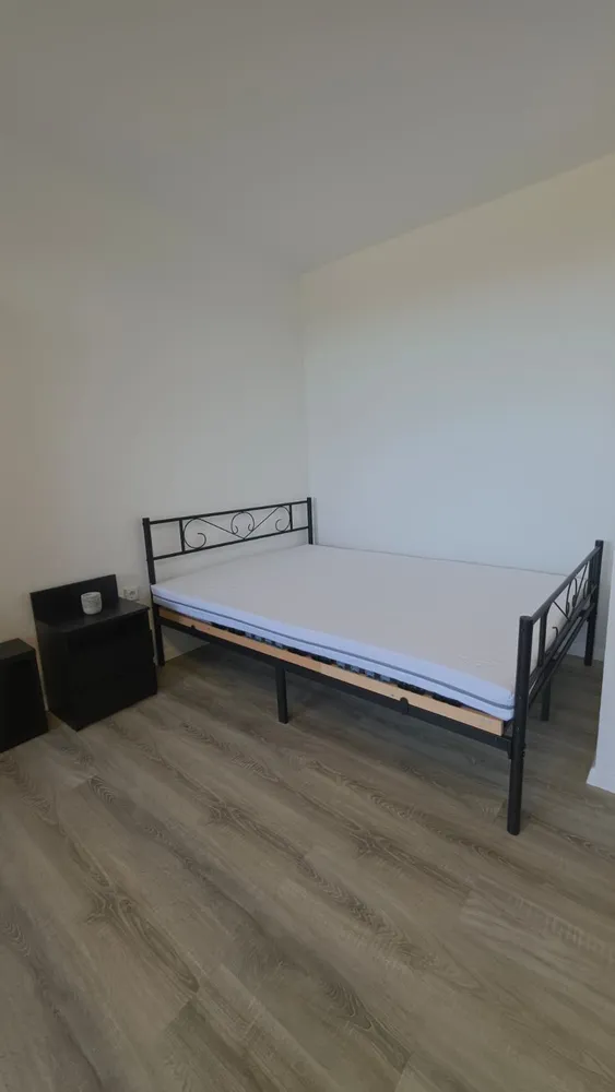 1 Zimmer Wohnung mit 28 m² in Homburg – Bild 1