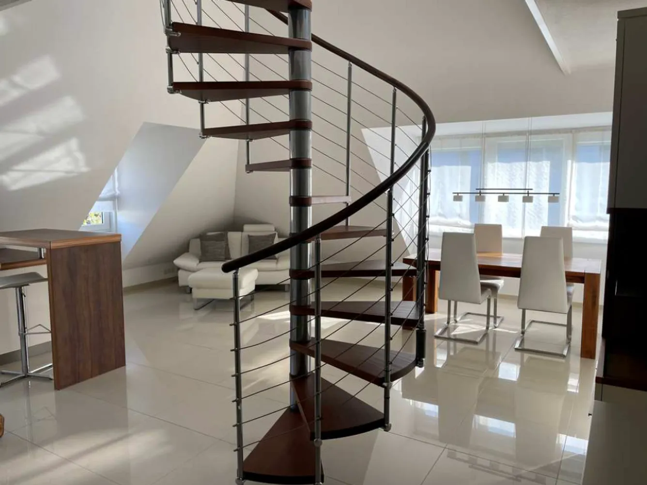 4 Zimmer Wohnung mit 104 m² in München – Bild 1