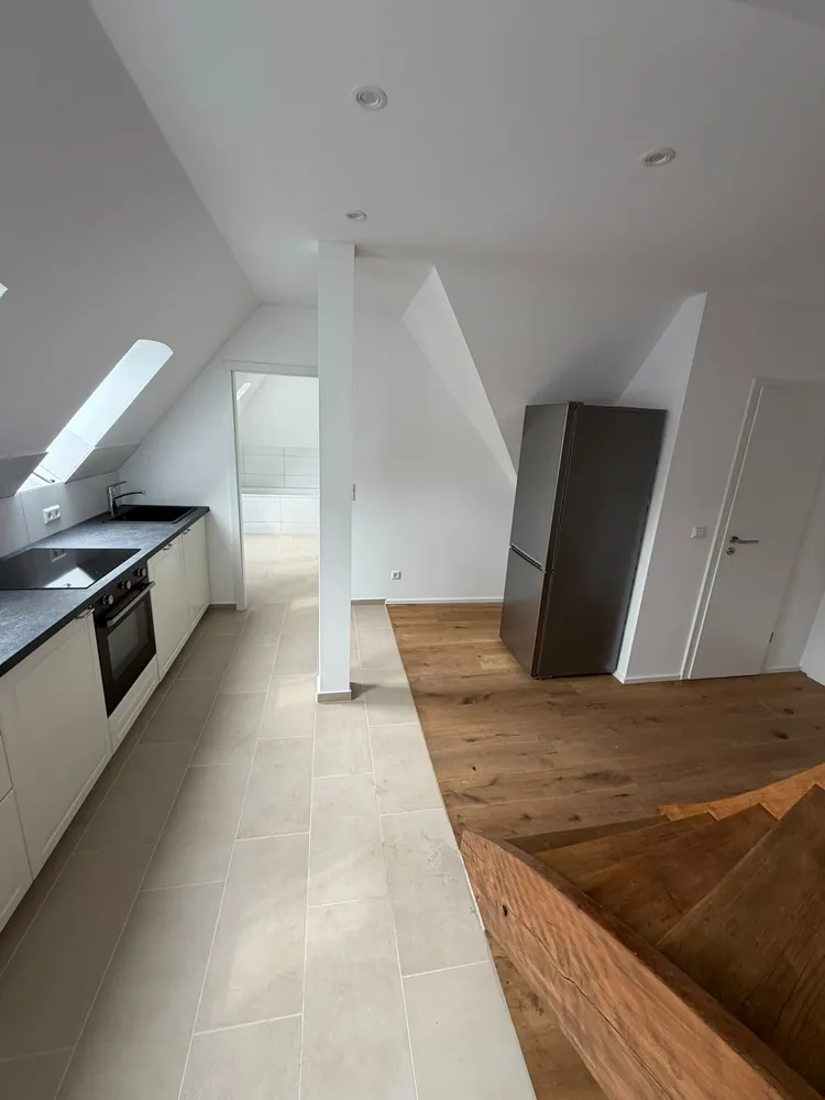 6 Zimmer Wohnung mit 138 m² in Esslingen am Neckar – Bild 4