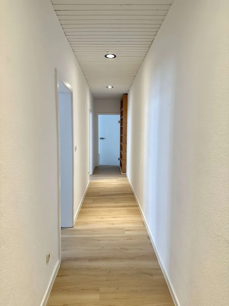 2 Zimmer Wohnung mit 68 m² in Wiesbaden – Bild 2