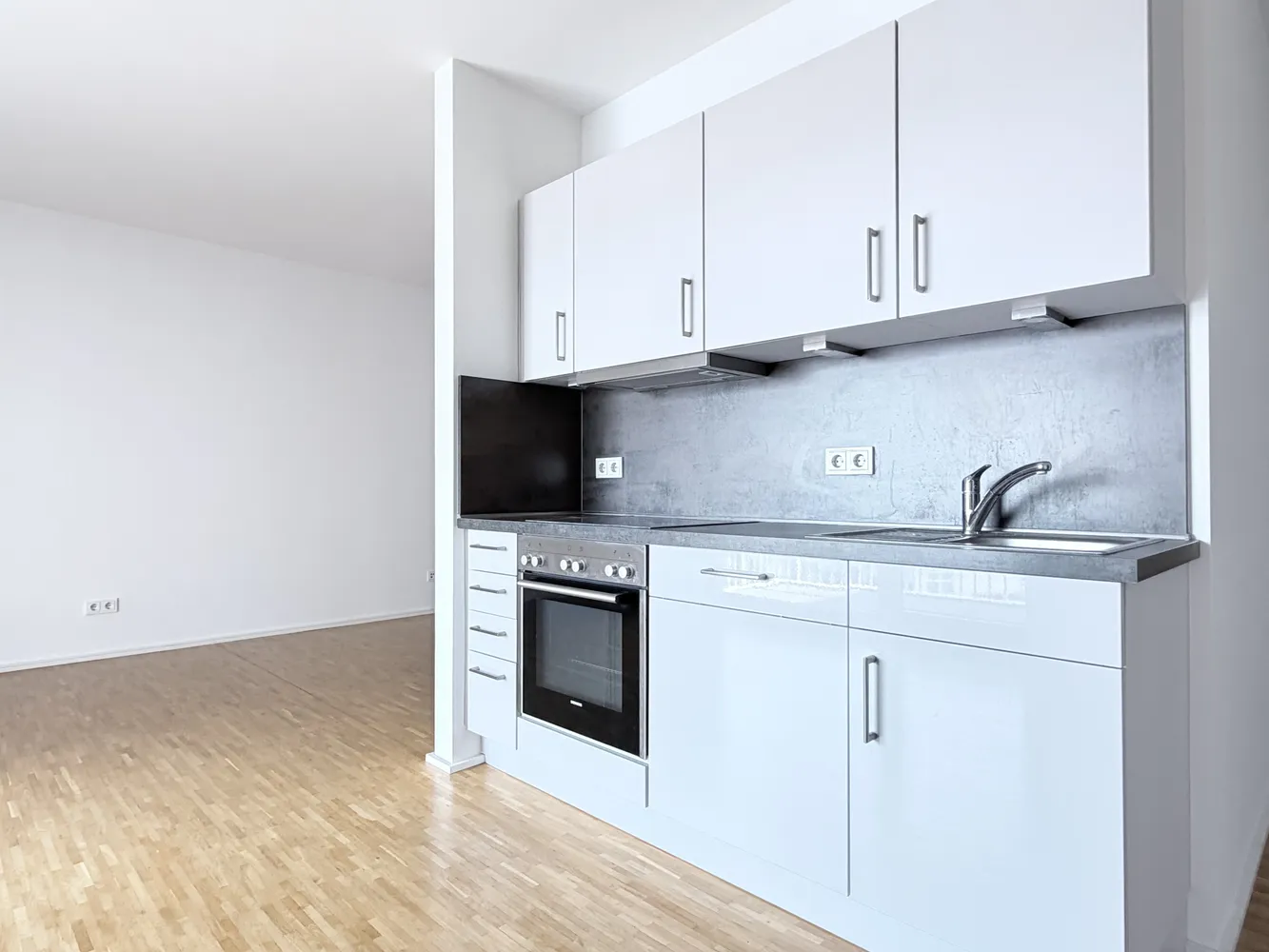 1 room apartment with 50 m² in Frankfurt am Main – Photo 12
