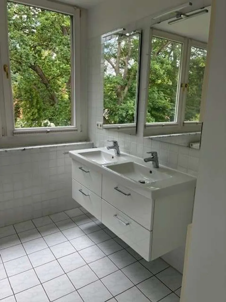 2 Zimmer Wohnung mit 127 m² in Hamburg – Bild 9
