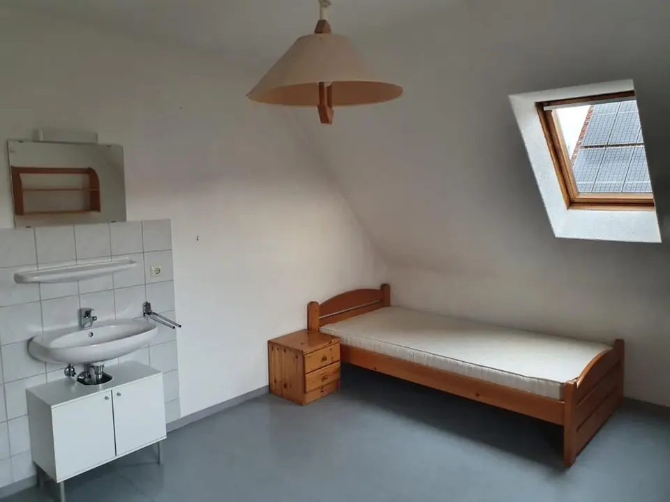 12 Zimmer Haus mit 249 m² in Ansbach – Bild 1