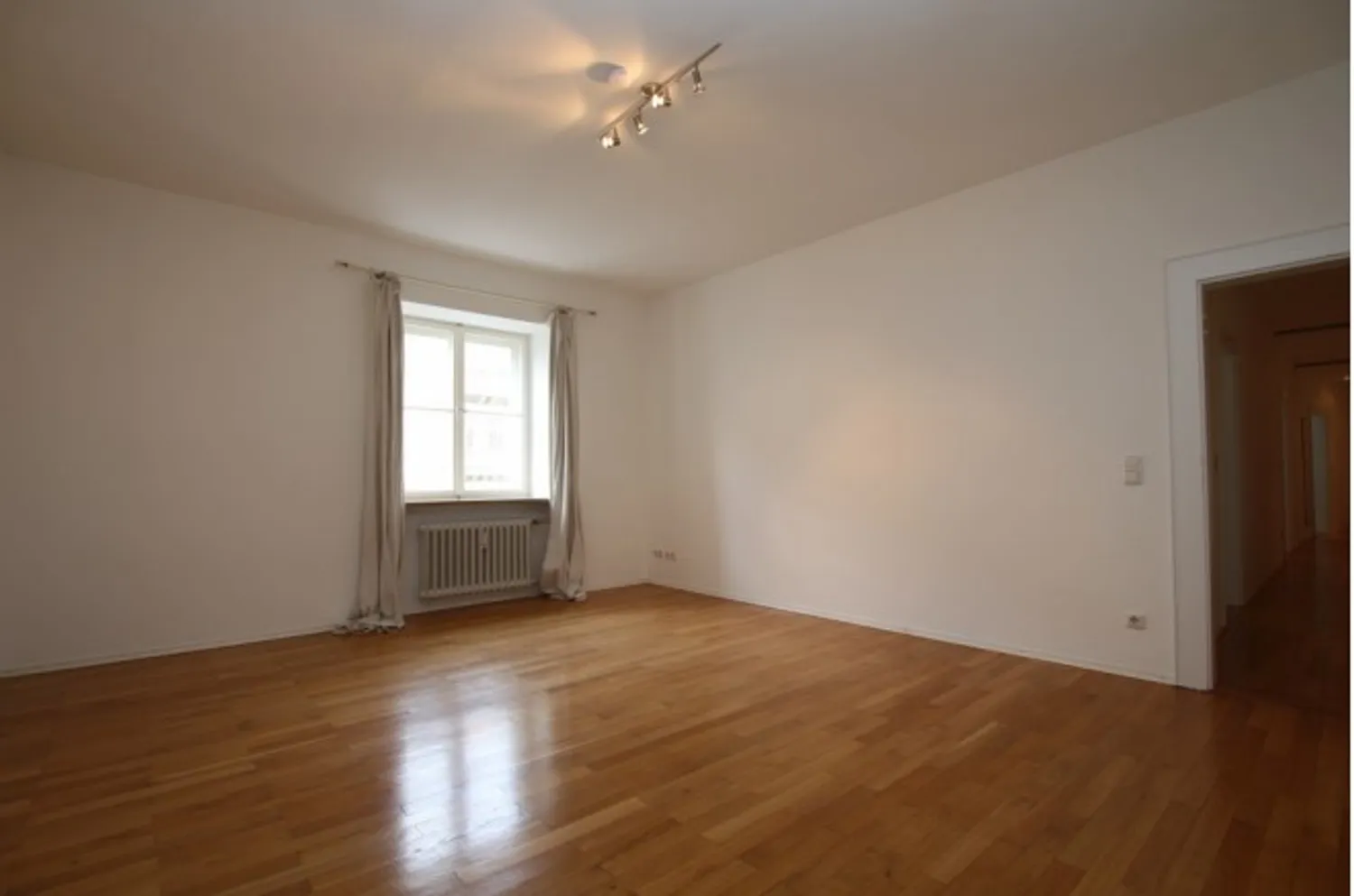 3 Zimmer Wohnung mit 81 m² in München – Bild 2