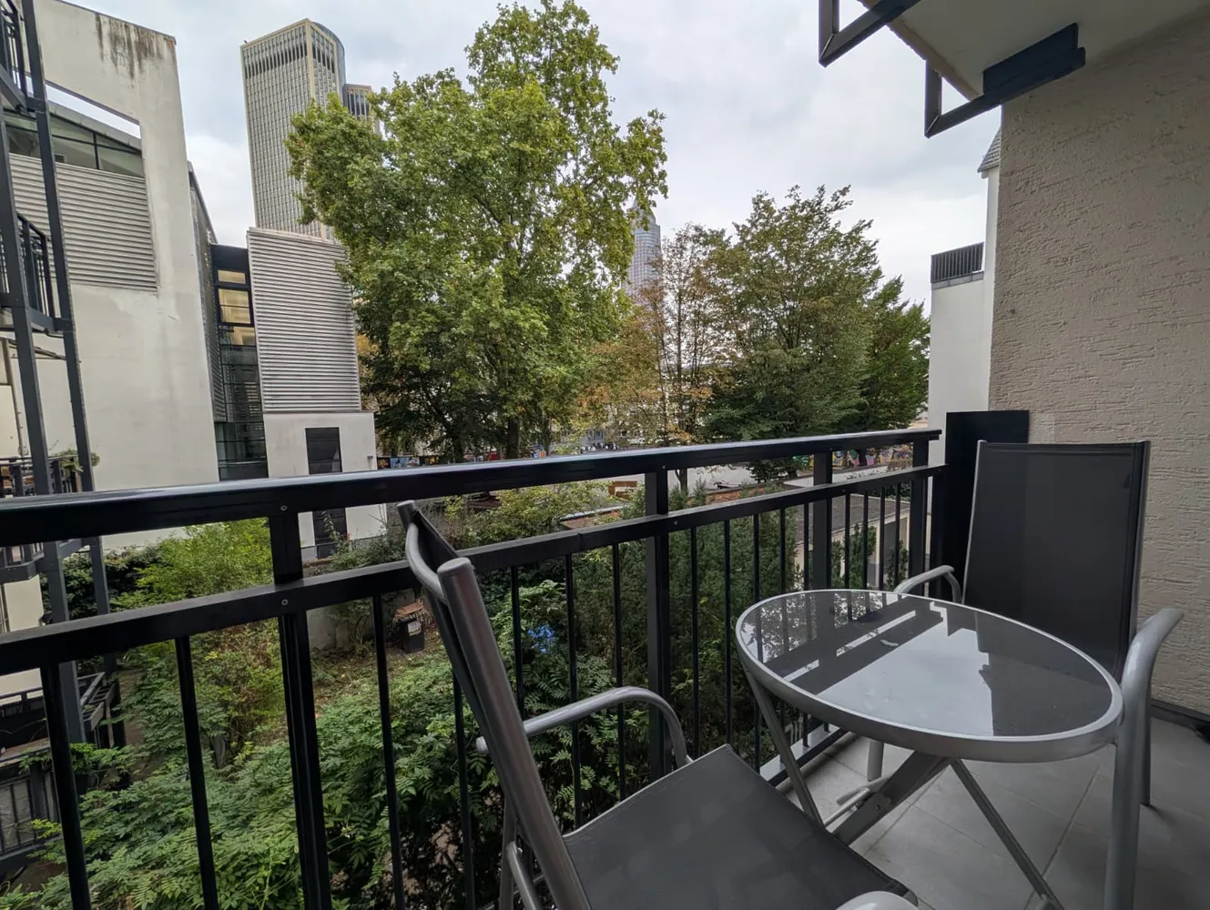 2 room apartment with 50 m² in Frankfurt am Main – Photo 7