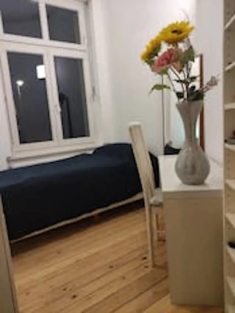 Shared room with 7 m² in Berlin – Photo 3