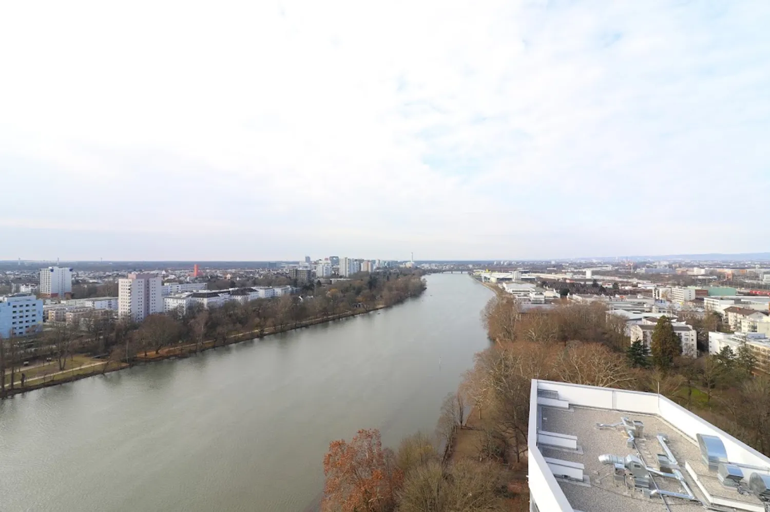 3 Zimmer Wohnung mit 117 m² in Frankfurt am Main – Bild 7