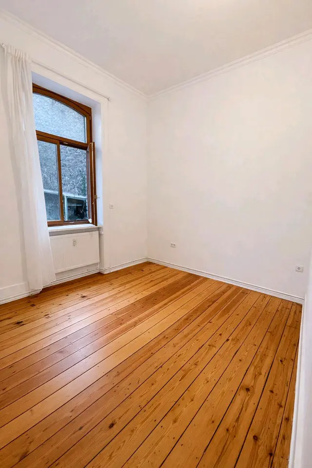 4 Zimmer Wohnung mit 100 m² in Wiesbaden – Bild 1