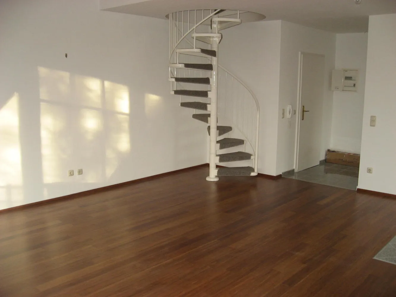 2 Zimmer Wohnung mit 70 m² in München – Bild 2
