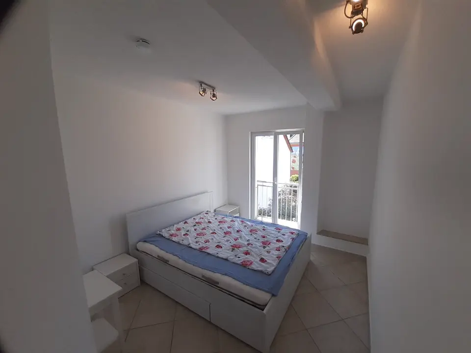 2 Zimmer Wohnung mit 79 m² in Karlsruhe – Bild 9