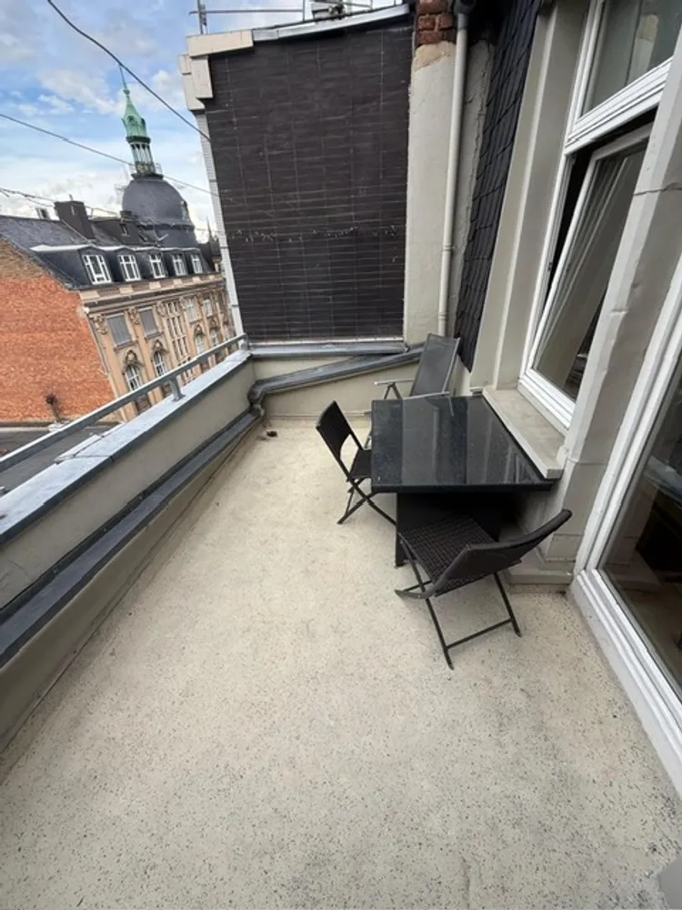 5 Zimmer Wohnung mit 186 m² in Wiesbaden – Bild 2