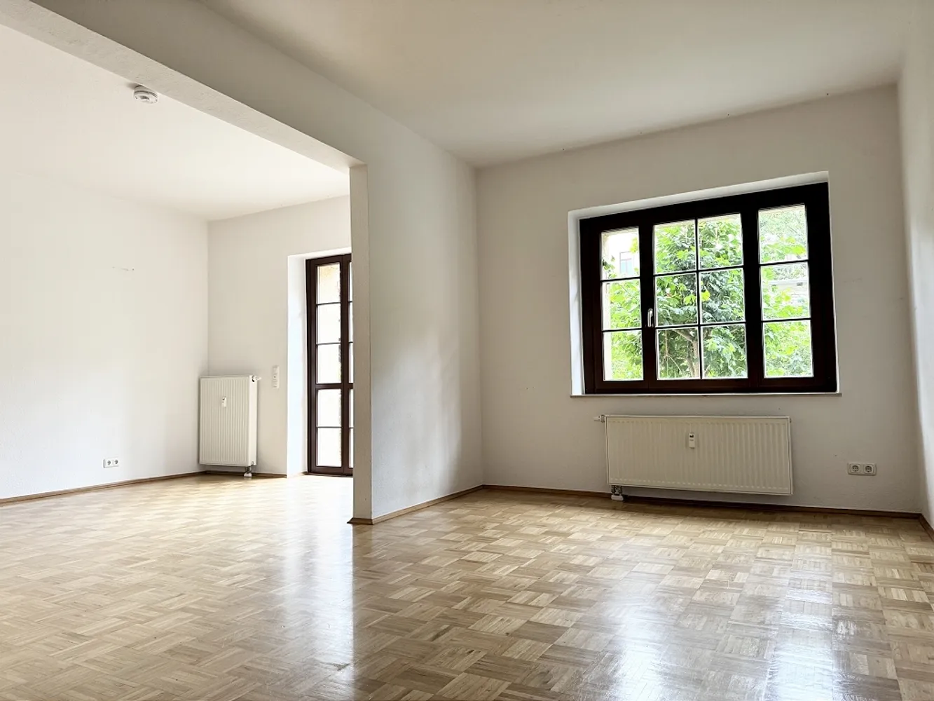 5 Zimmer Wohnung mit 145 m² in Dresden – Bild 1