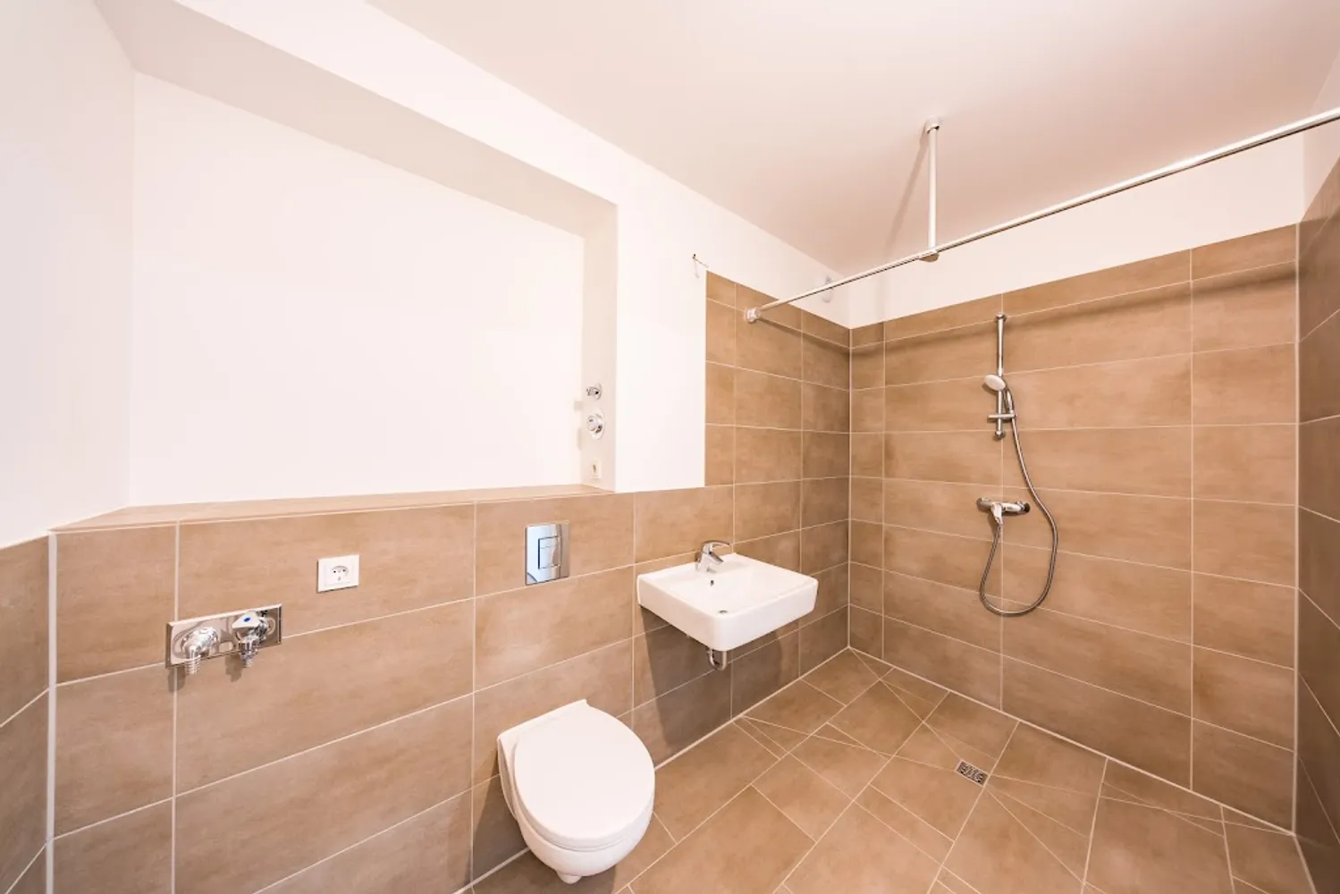 2 Zimmer Wohnung mit 56 m² in Berlin – Bild 7