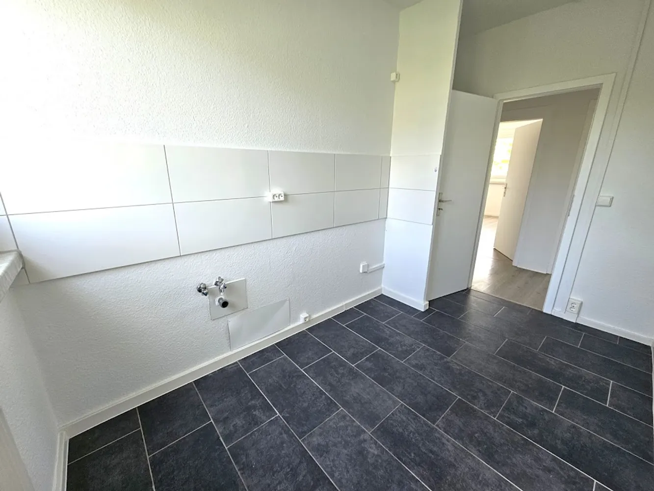 3 Zimmer Wohnung mit 61 m² in Halle (Saale) – Bild 8