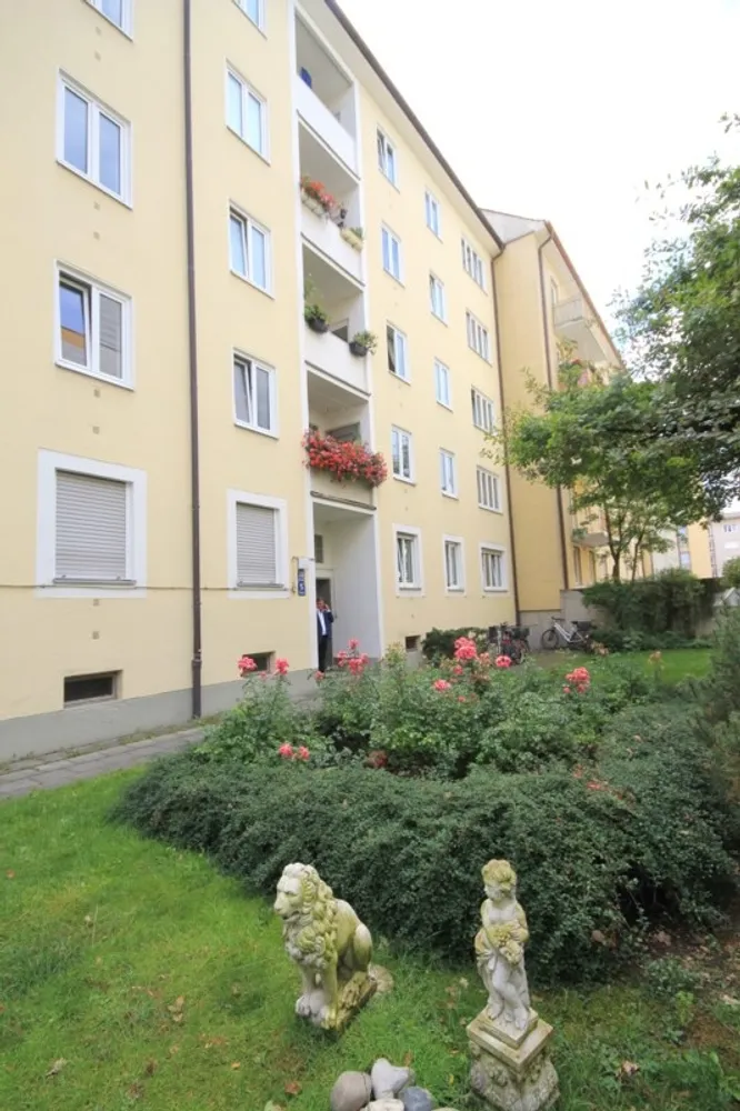 2 room apartment with 65 m² in Munich – Photo 5