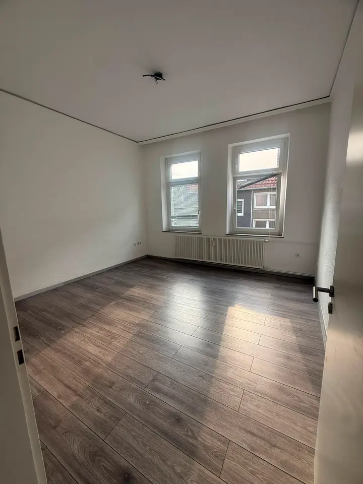 2 Zimmer Wohnung mit 65 m² in Oberhausen – Bild 2