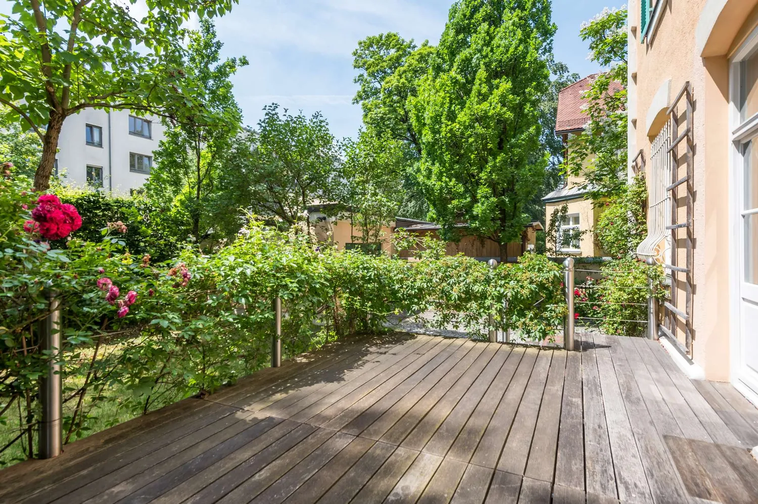 9 Zimmer Haus mit 389 m² in München – Bild 4