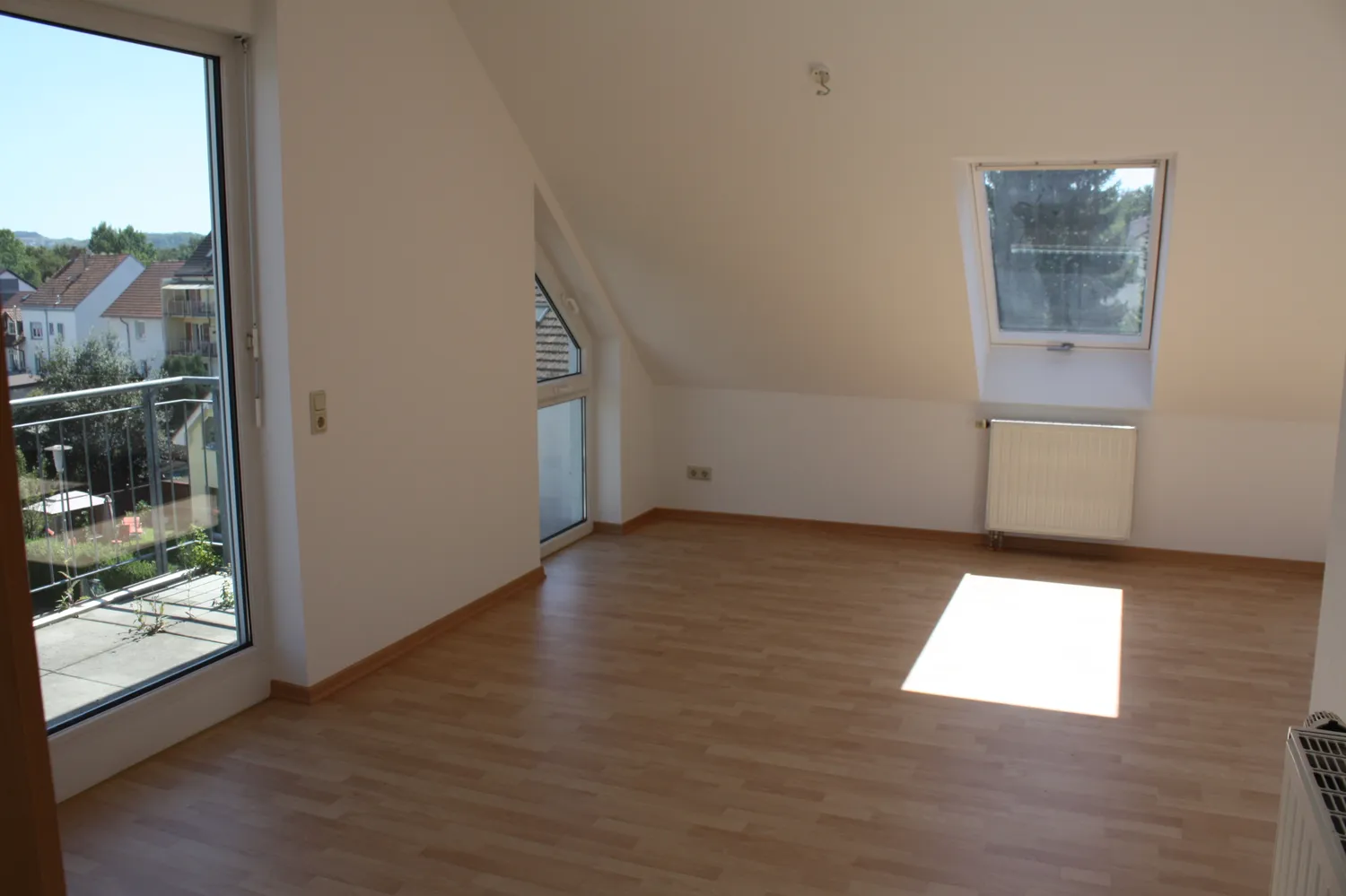 4 Zimmer Wohnung mit 95 m² in Saarbrücken – Bild 2