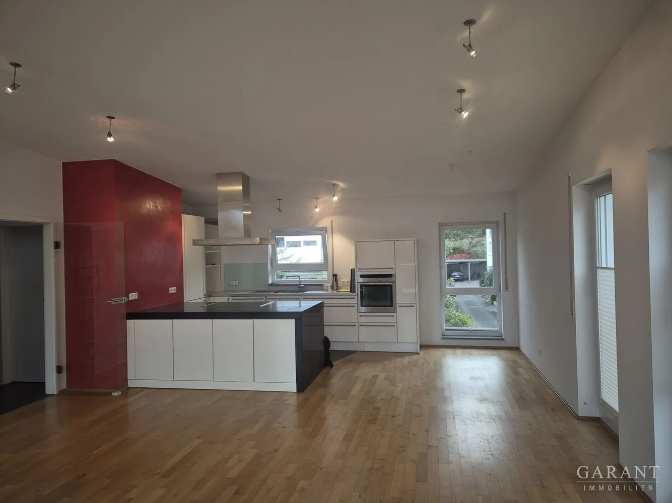 4 Zimmer Wohnung mit 133 m² in Karlsruhe – Bild 2