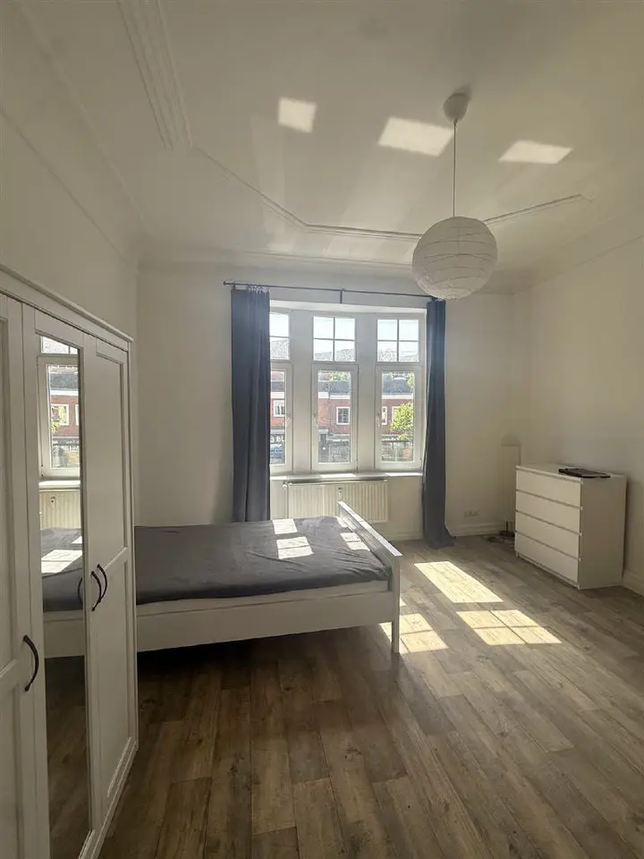 4 Zimmer Wohnung mit 125 m² in Bremen – Bild 1