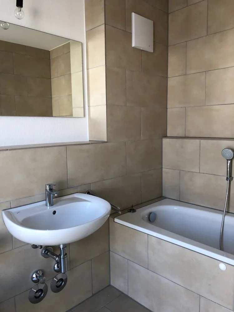 4 Zimmer Wohnung mit 100 m² in Wiesbaden – Bild 5
