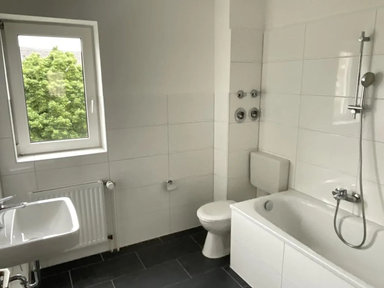 2 Zimmer Wohnung mit 64 m² in Duisburg – Bild 2