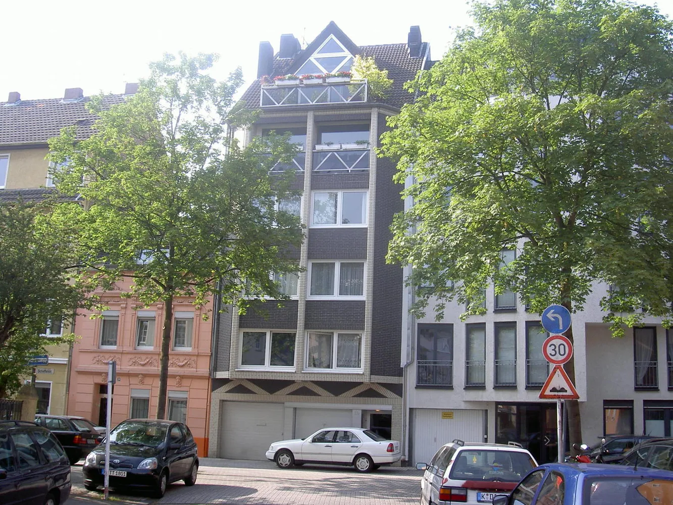 1 Zimmer Wohnung mit 24 m² in Köln – Bild 2
