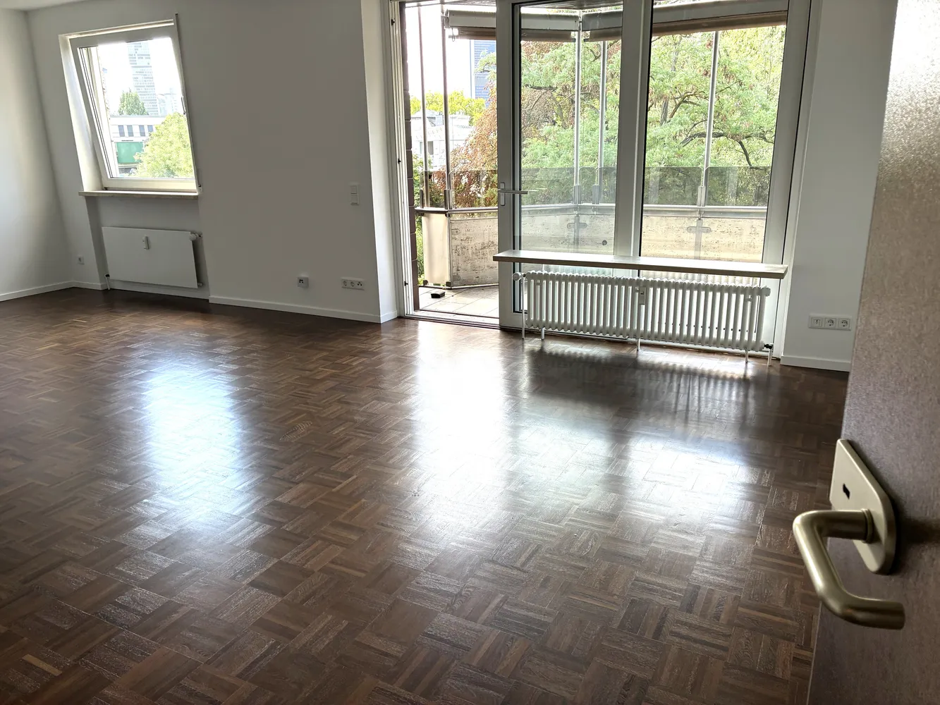 4 Zimmer Wohnung mit 132 m² in Frankfurt am Main – Bild 2